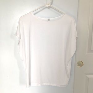 Uniqlo | Never-worn boat neck tshirt